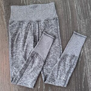 Alo Yoga Alosoft High Waist Lounge Heather Grey Leggings